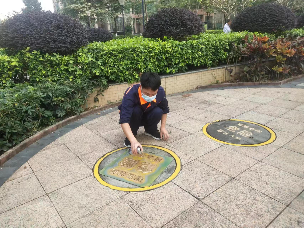 提升公租房物業(yè)管理品質(zhì) 完善公租房小區(qū)警示標識建設-圖一.jpg